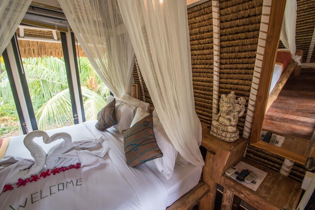 Hobbit'S House Homestay Banyuwedang Εξωτερικό φωτογραφία