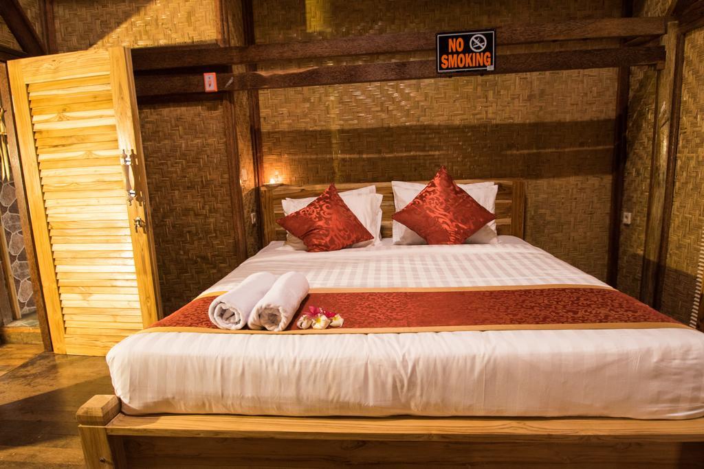 Hobbit'S House Homestay Banyuwedang Εξωτερικό φωτογραφία