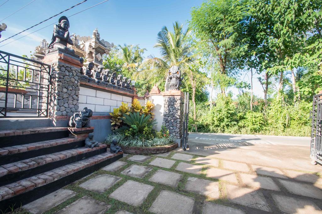 Hobbit'S House Homestay Banyuwedang Εξωτερικό φωτογραφία