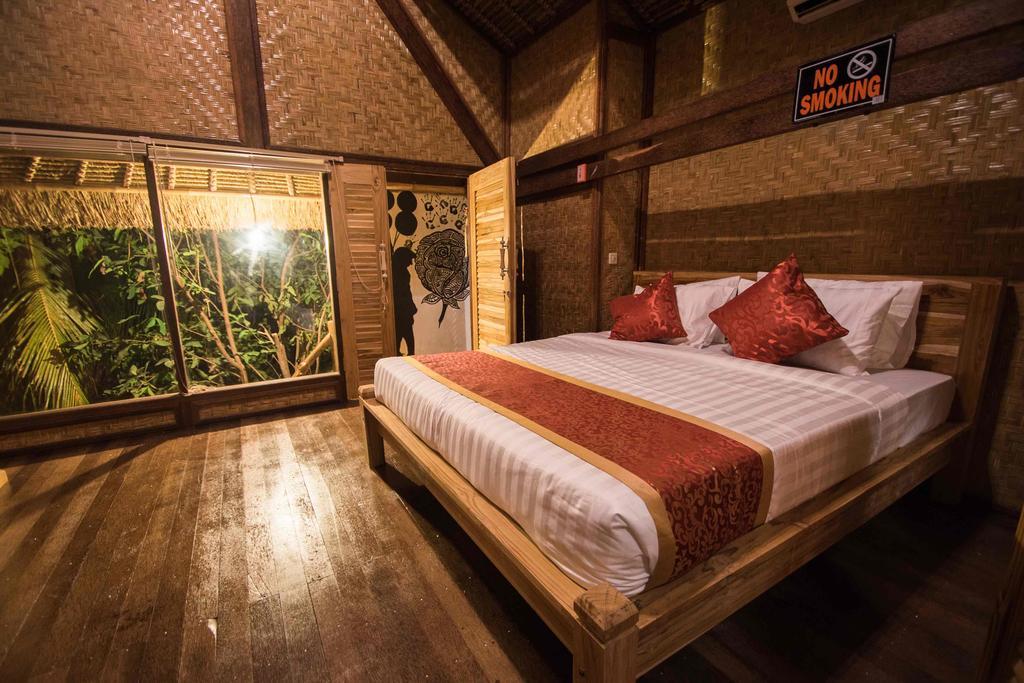 Hobbit'S House Homestay Banyuwedang Εξωτερικό φωτογραφία