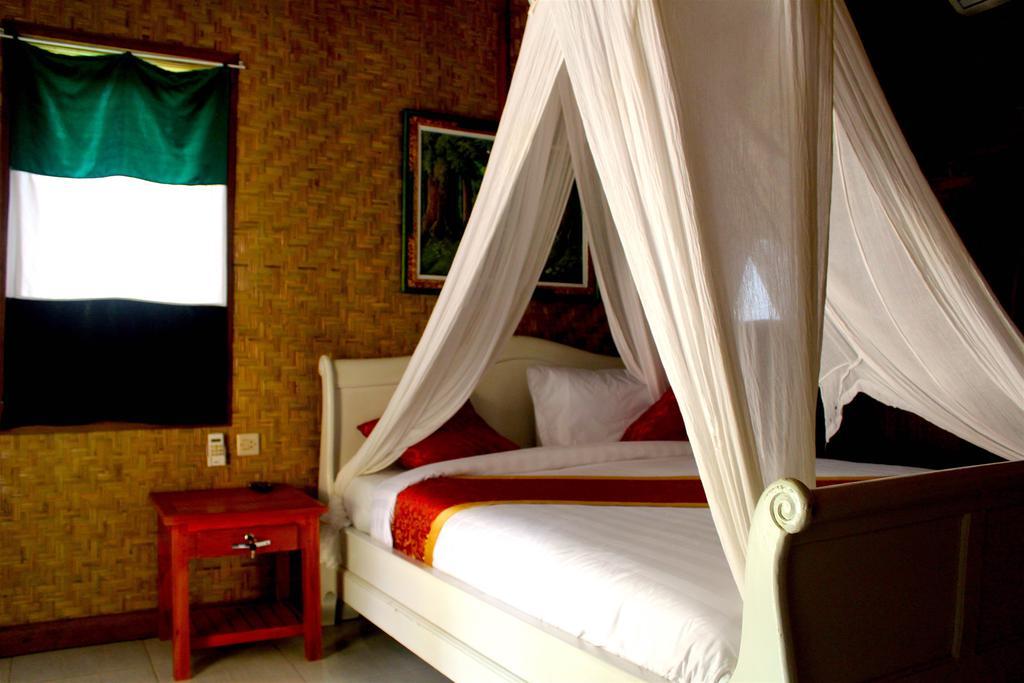 Hobbit'S House Homestay Banyuwedang Εξωτερικό φωτογραφία