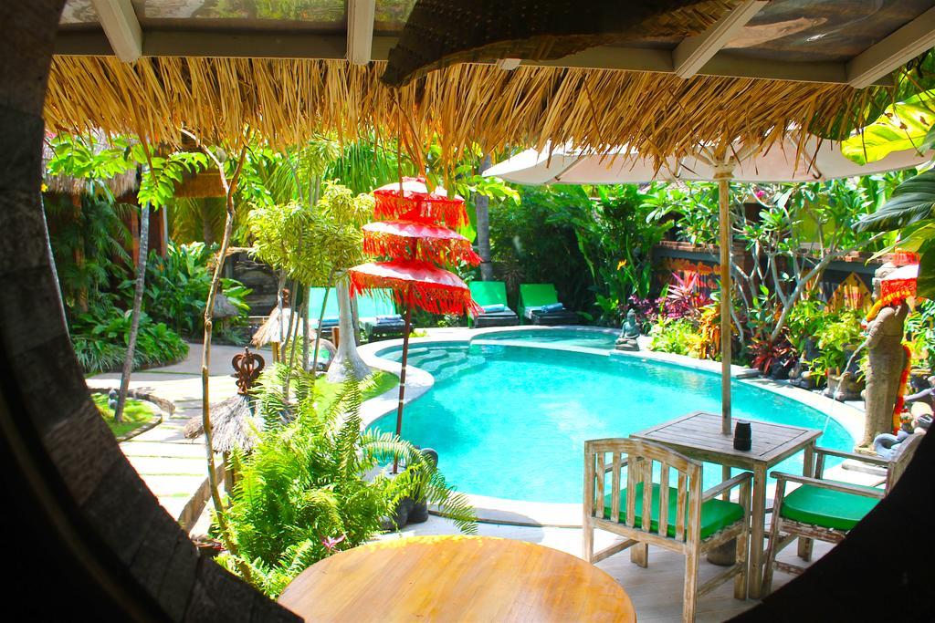 Hobbit'S House Homestay Banyuwedang Εξωτερικό φωτογραφία