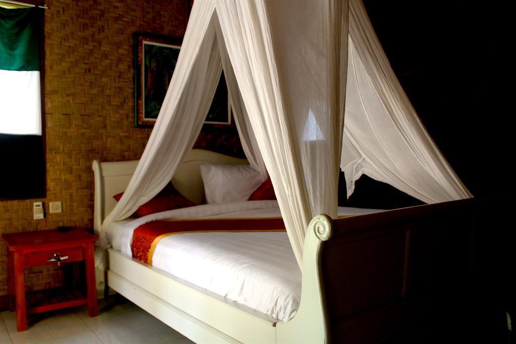 Hobbit'S House Homestay Banyuwedang Εξωτερικό φωτογραφία