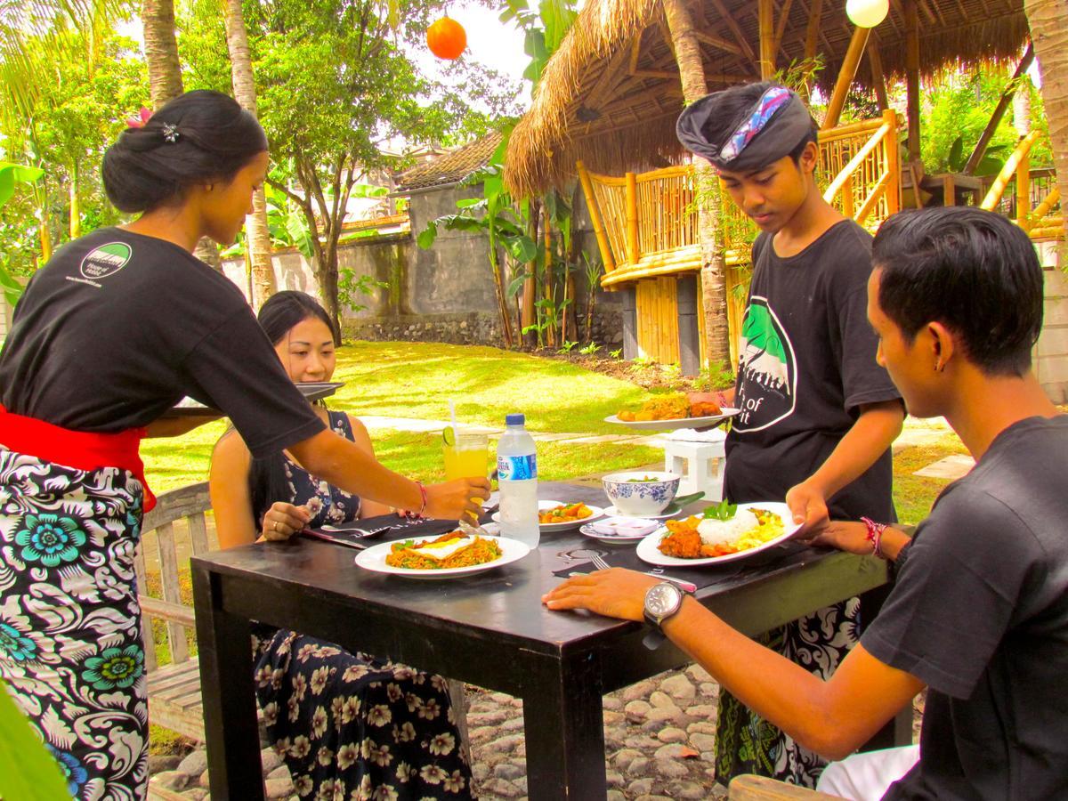 Hobbit'S House Homestay Banyuwedang Εξωτερικό φωτογραφία